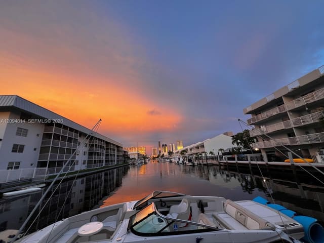 16851 NE 35th Avenue 32, North Miami Beach, FL 33160