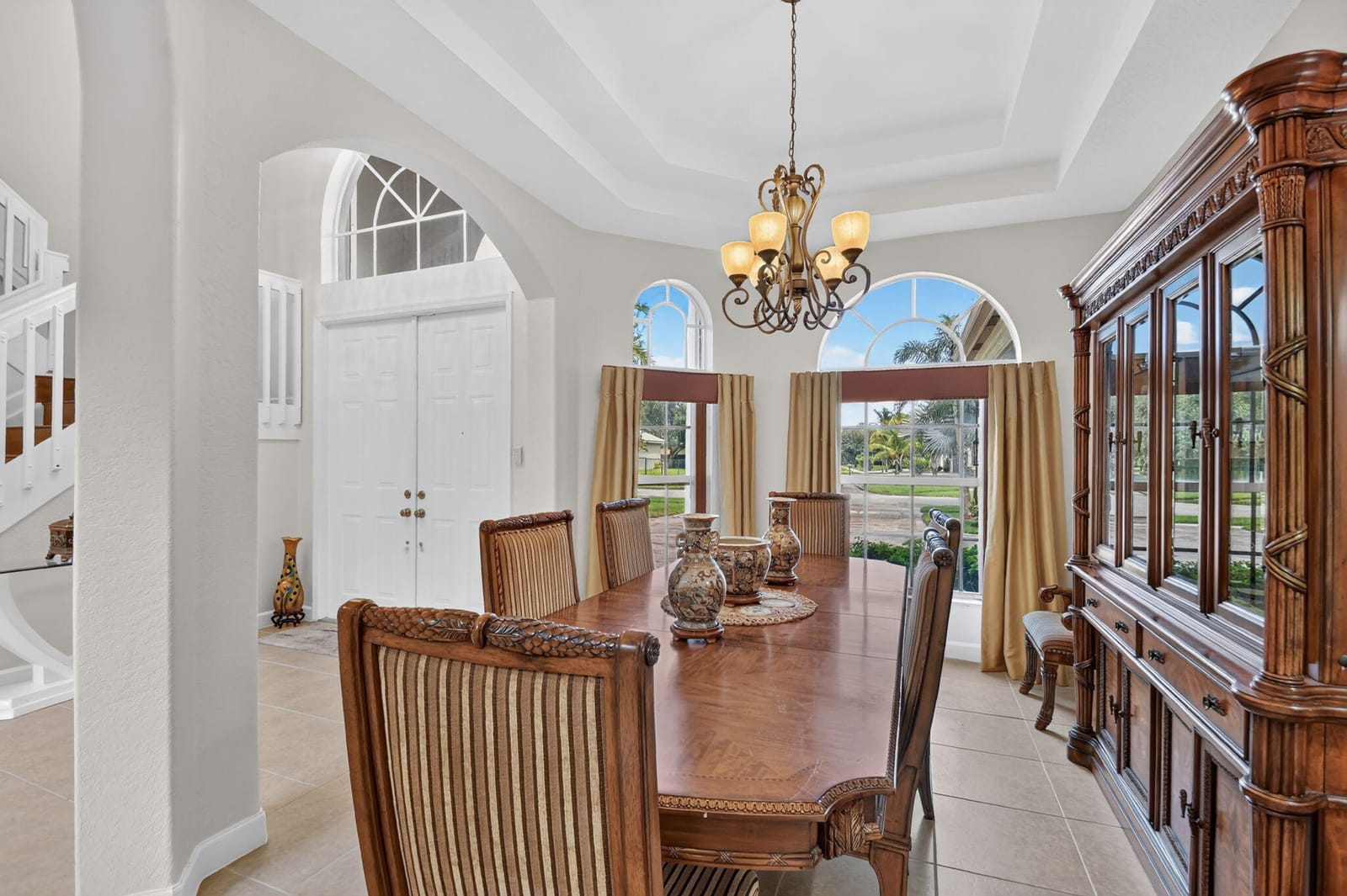 6039 WALNUT HILL Drive — photo 12