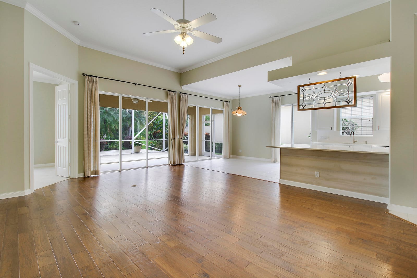 4718 Dovehill Drive — photo 9