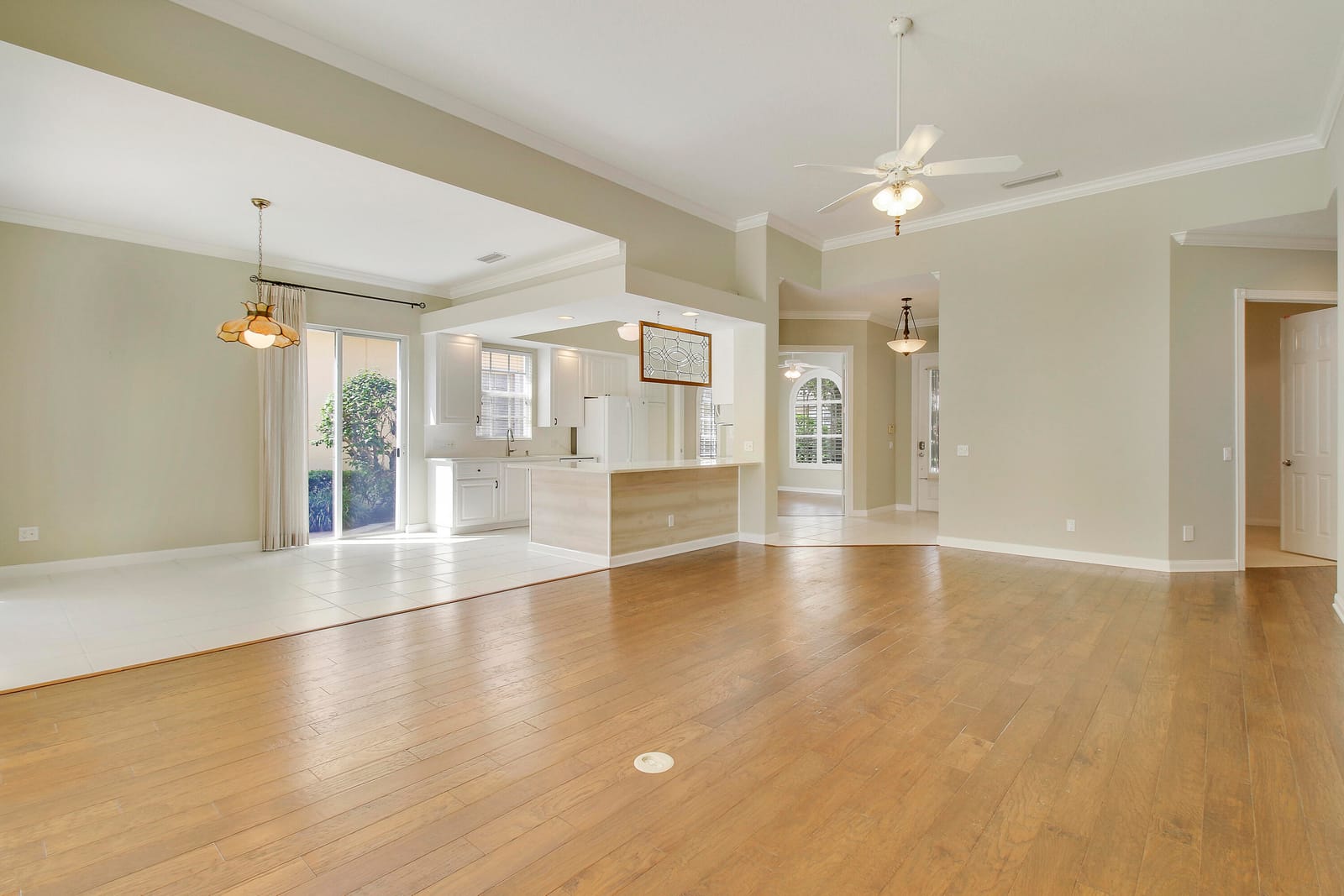 4718 Dovehill Drive — photo 10