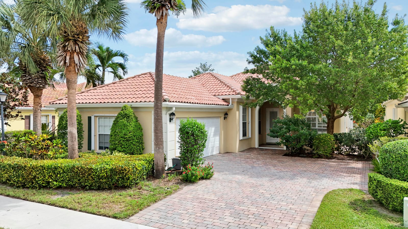 4718 Dovehill Drive, Palm Beach Gardens, FL 33418