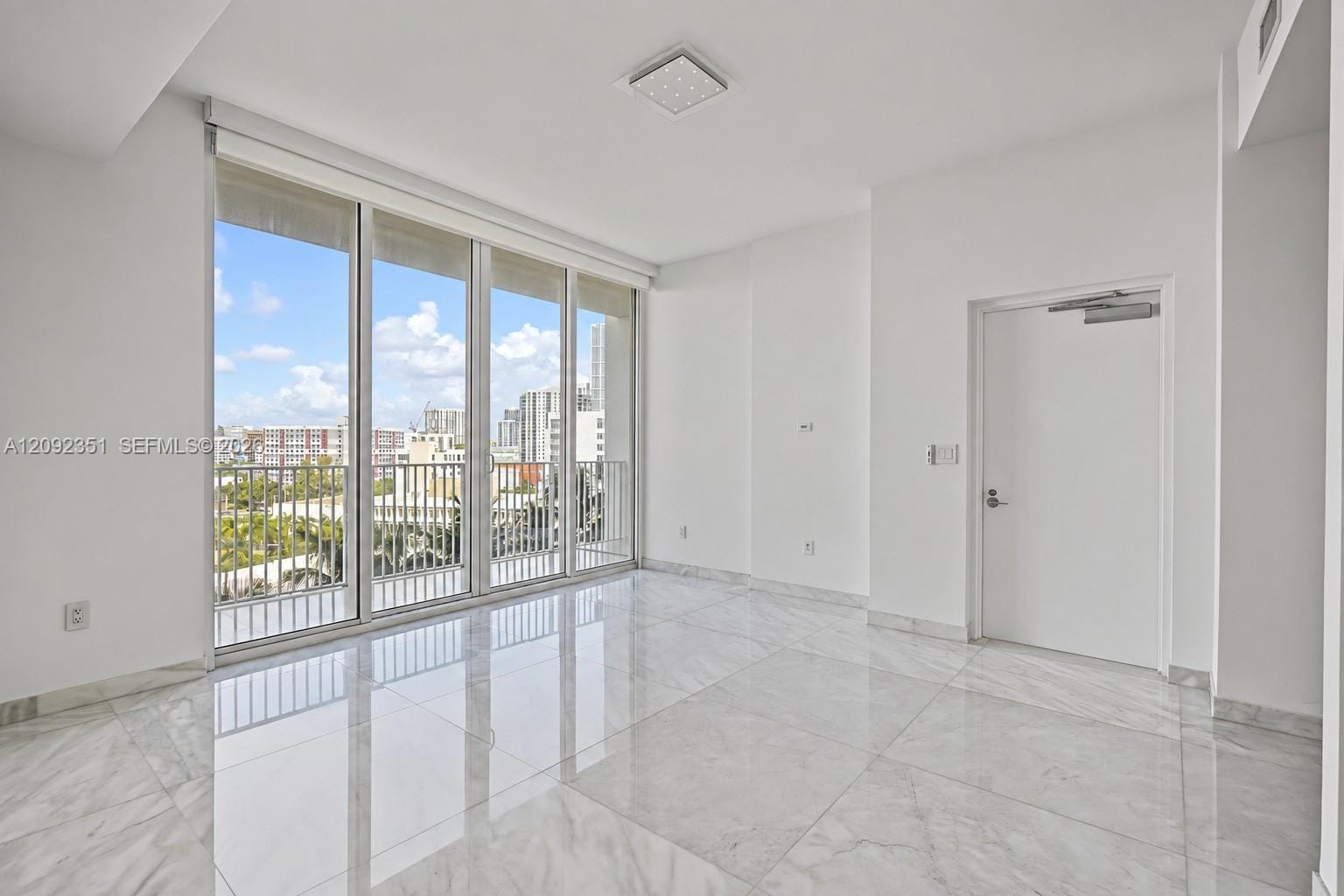 2020 N Bayshore Drive 1006 — photo 8