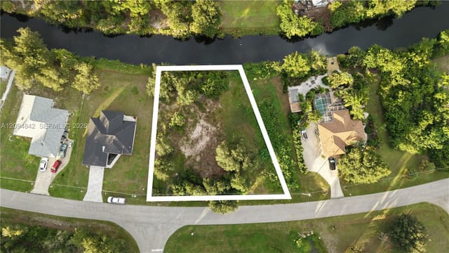 7064 Rosemont Drive, FL 34224