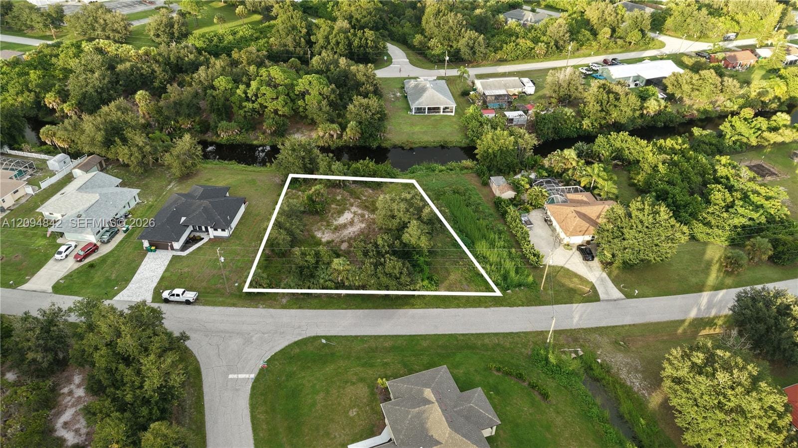 7064 Rosemont Drive, FL 34224 photo 3