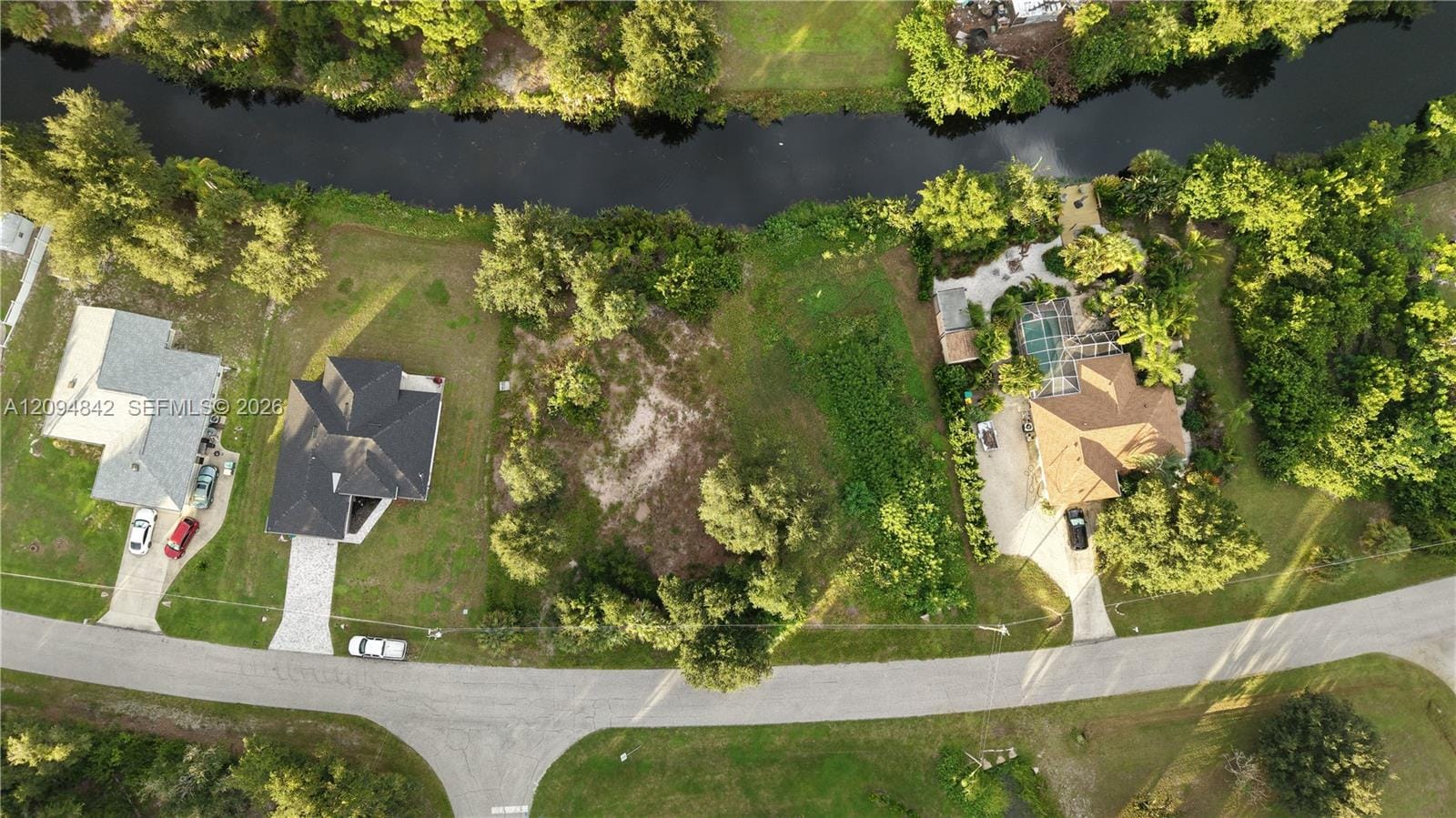 7064 Rosemont Drive, FL 34224 photo 4