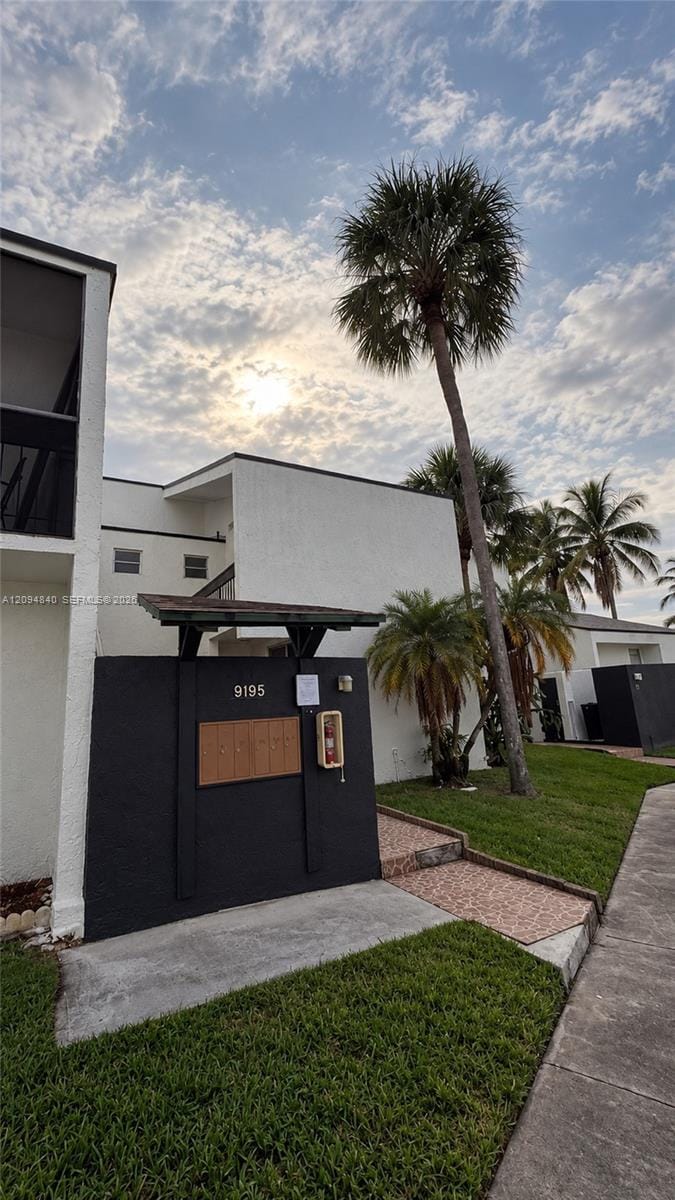 9195 Fontainebleau Boulevard 4, Miami, FL 33172 photo 4