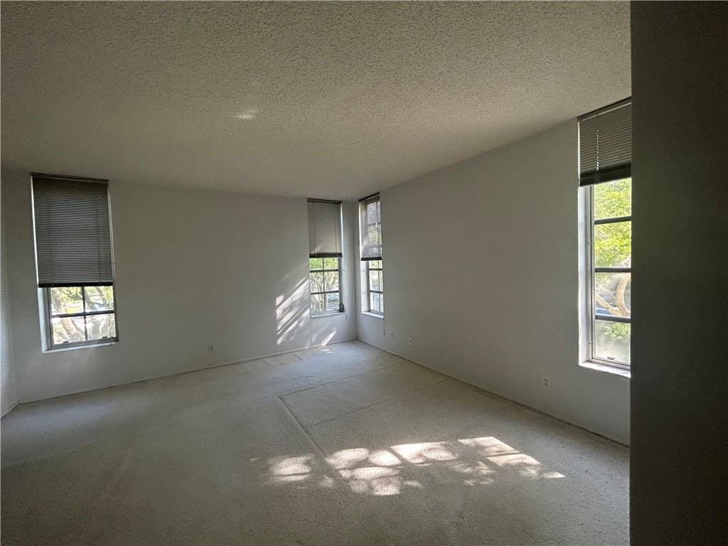 3970 OAKS CLUBHOUSE Drive 310 — photo 6