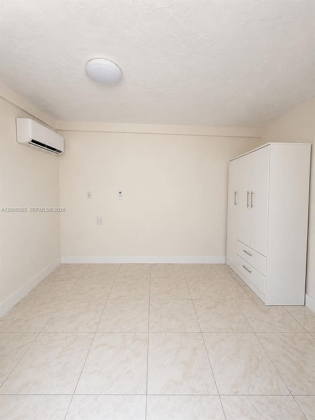 35xx SW 2x R, Coral Gables, FL 33133