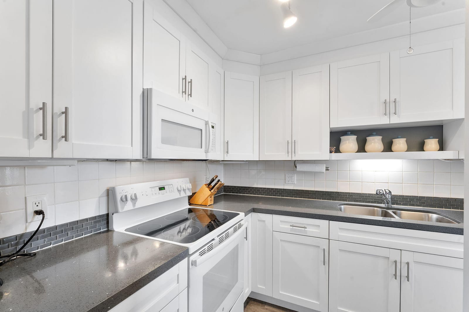 2401 DEL AIRE Boulevard 201, Delray Beach, FL 33445 photo 23