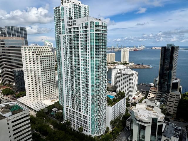 951 Brickell Avenue 605, Miami, FL 33131