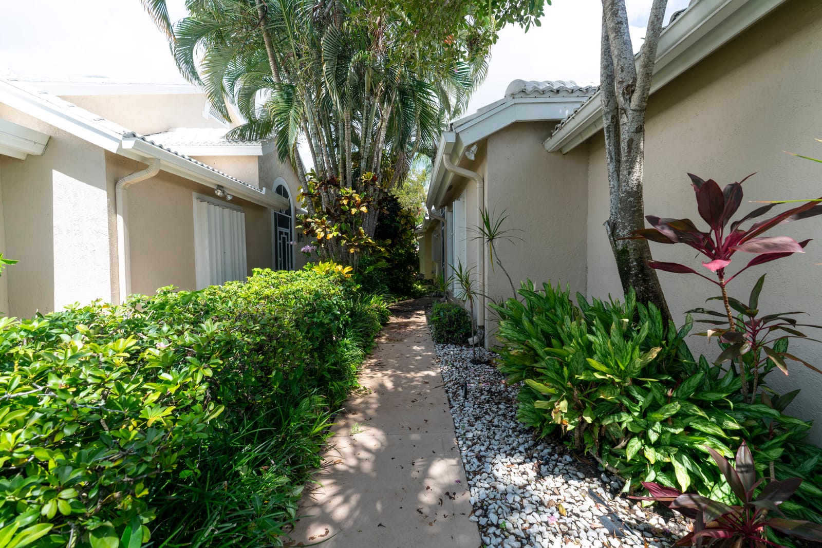 6113 GREENSPOINTE Drive 10 — photo 2