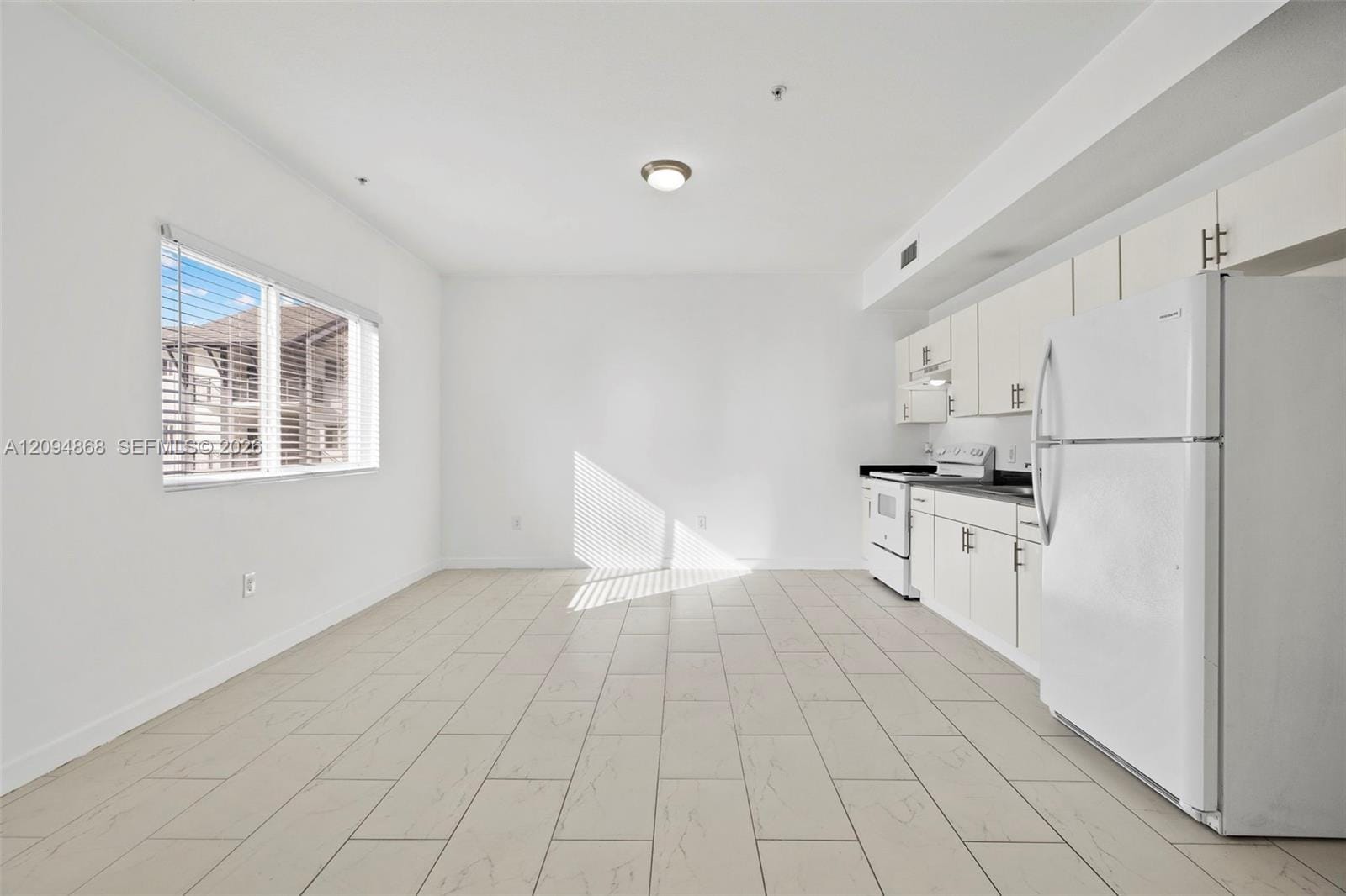 405 E 7th Street 303, Hialeah, FL 33010 photo 3