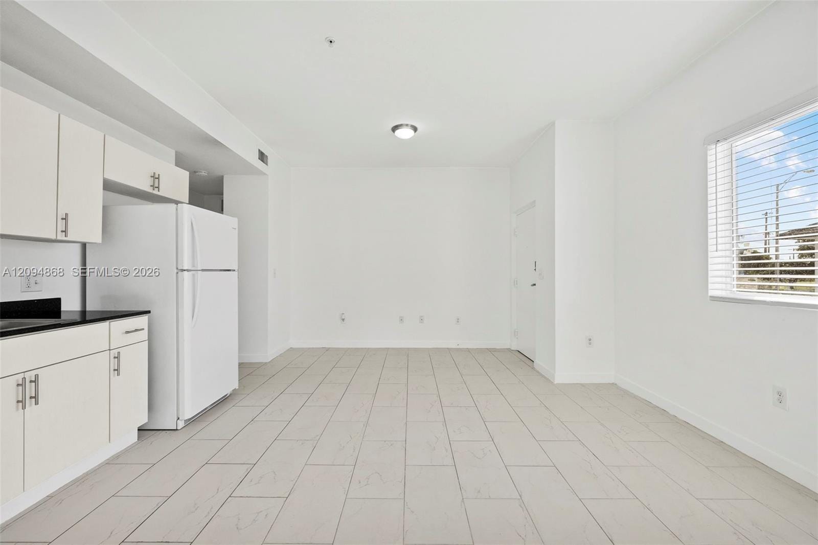 405 E 7th Street 303, Hialeah, FL 33010 photo 4