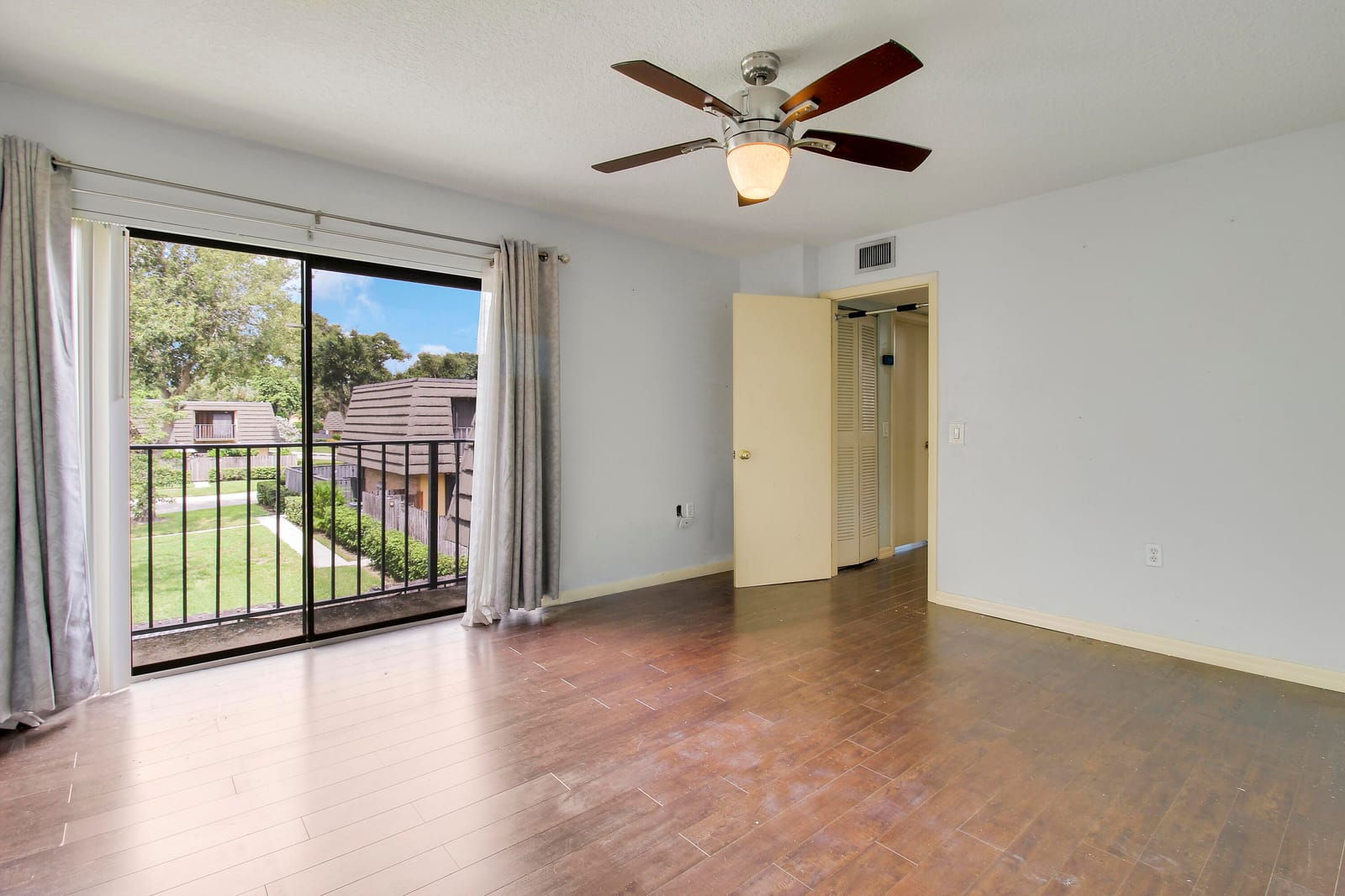 2218 22nd Way — photo 7