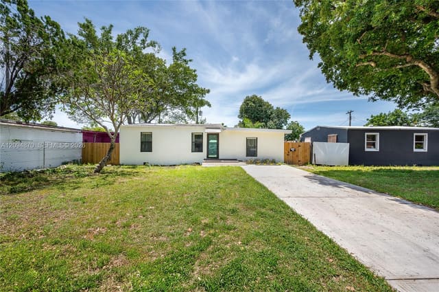 2106 Plunkett Court, Hollywood, FL 33020