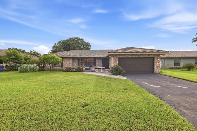 653 NW 100 Lane, Coral Springs, FL 33071