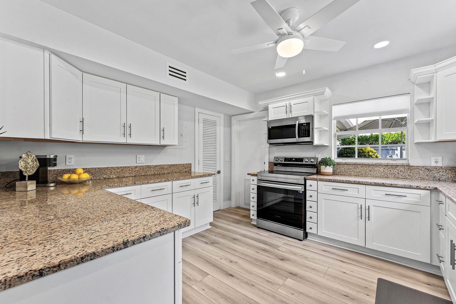 233 LAKE Terrace, Delray Beach, FL 33444 photo 13