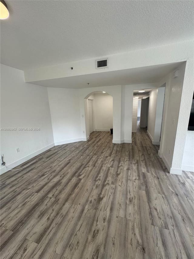 8833 NW 107th Court 101, Doral, FL 33178
