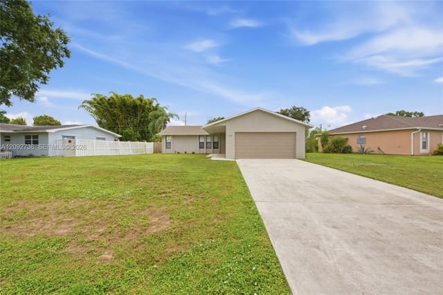209 W Arbor Avenue, Port St. Lucie, FL 34952