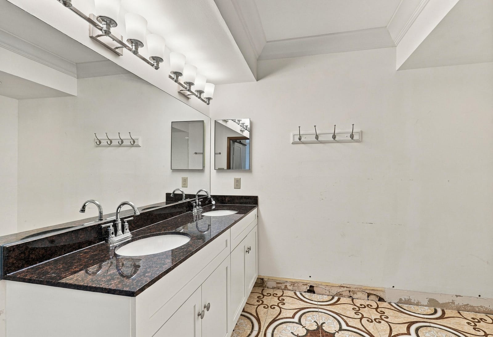 2990 CONIFER Drive — photo 11