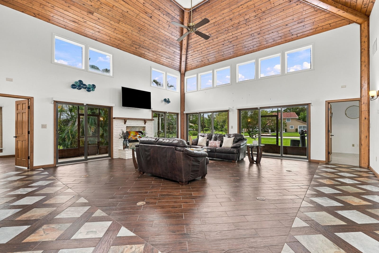 2990 CONIFER Drive — photo 3