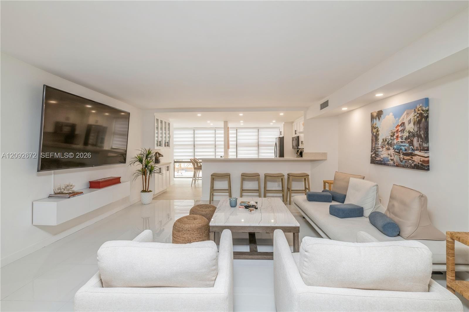 6423 Collins Avenue 203, Miami Beach, FL 33141 photo 1
