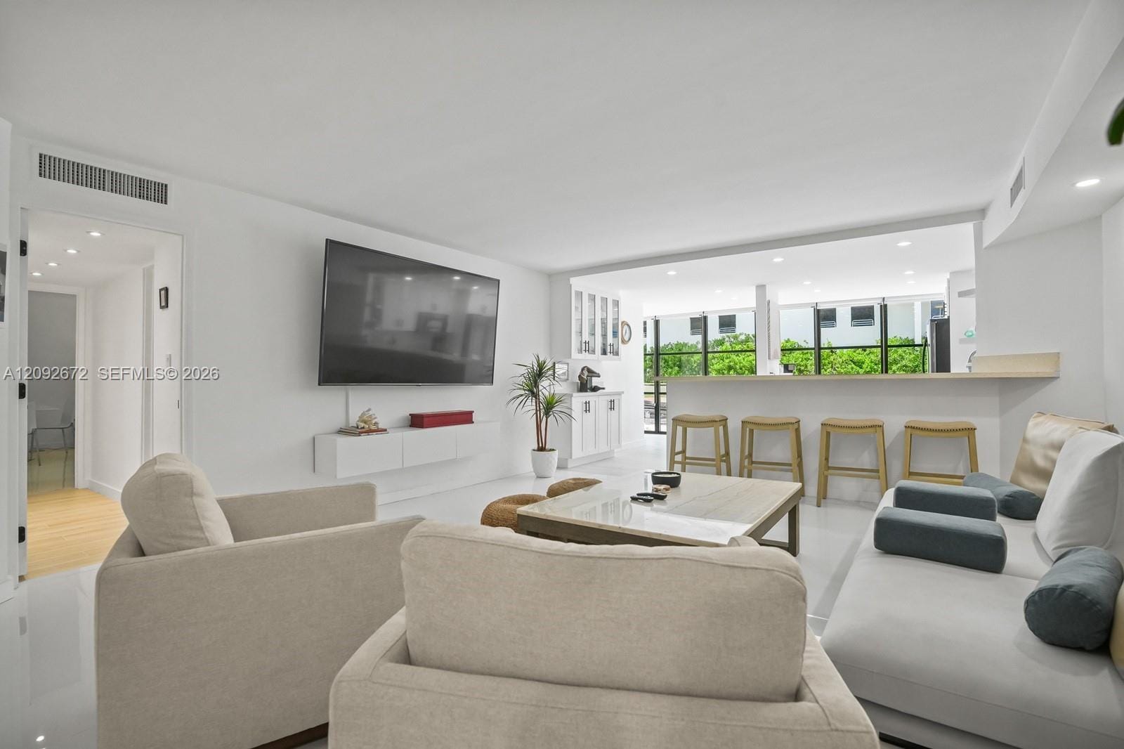 6423 Collins Avenue 203, Miami Beach, FL 33141 photo 3