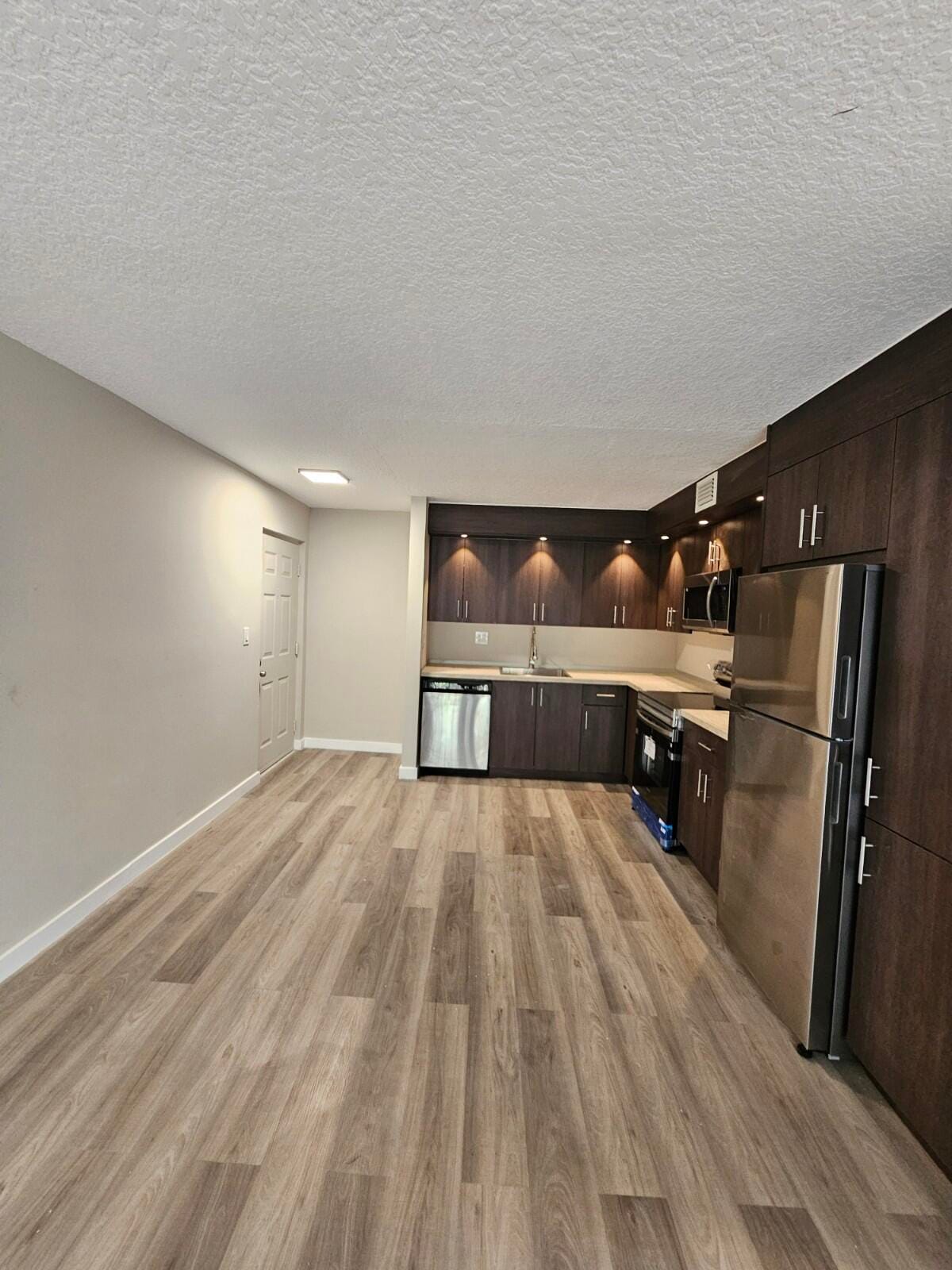 1850 N CONGRESS Avenue 305 — photo 3