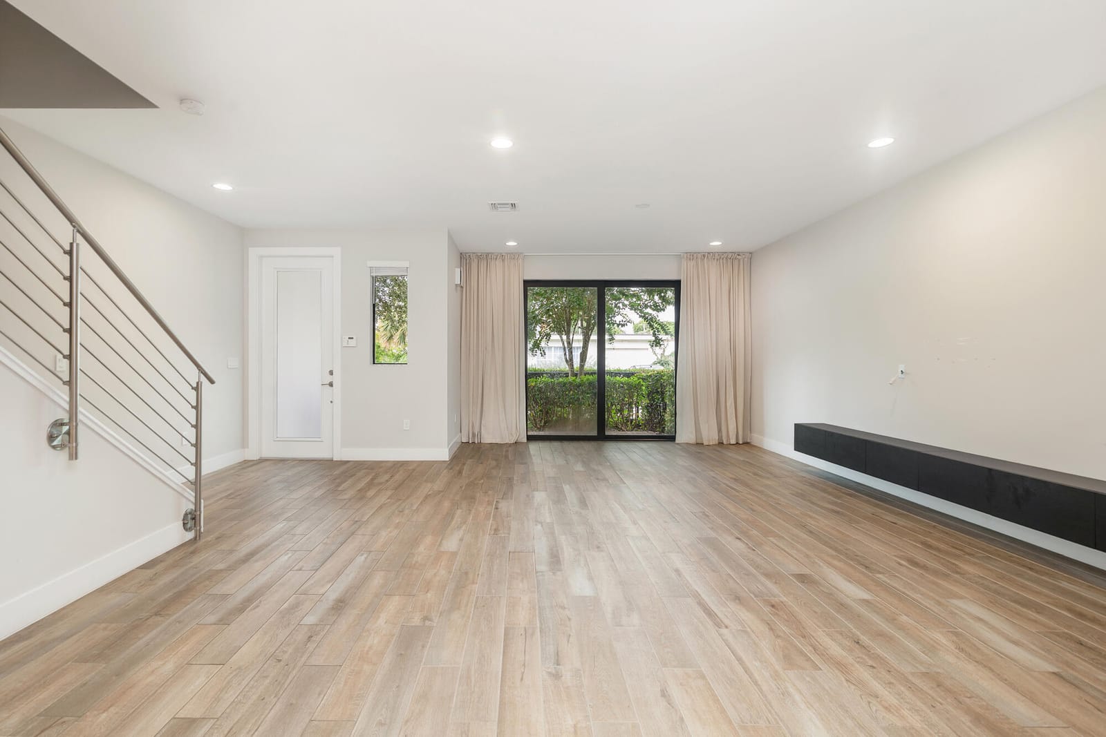3764 LAMBERT Avenue — photo 7