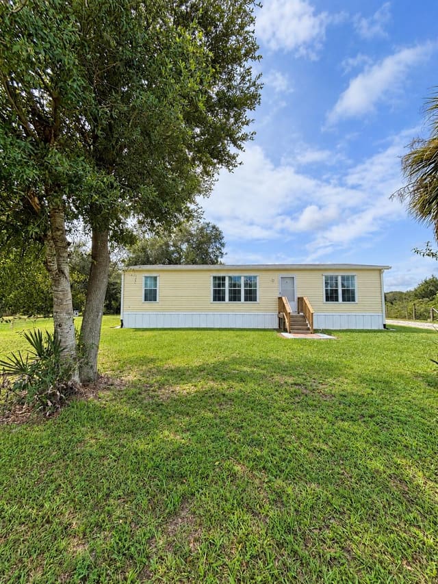 21876 NW 266TH Street, Okeechobee, FL 34972