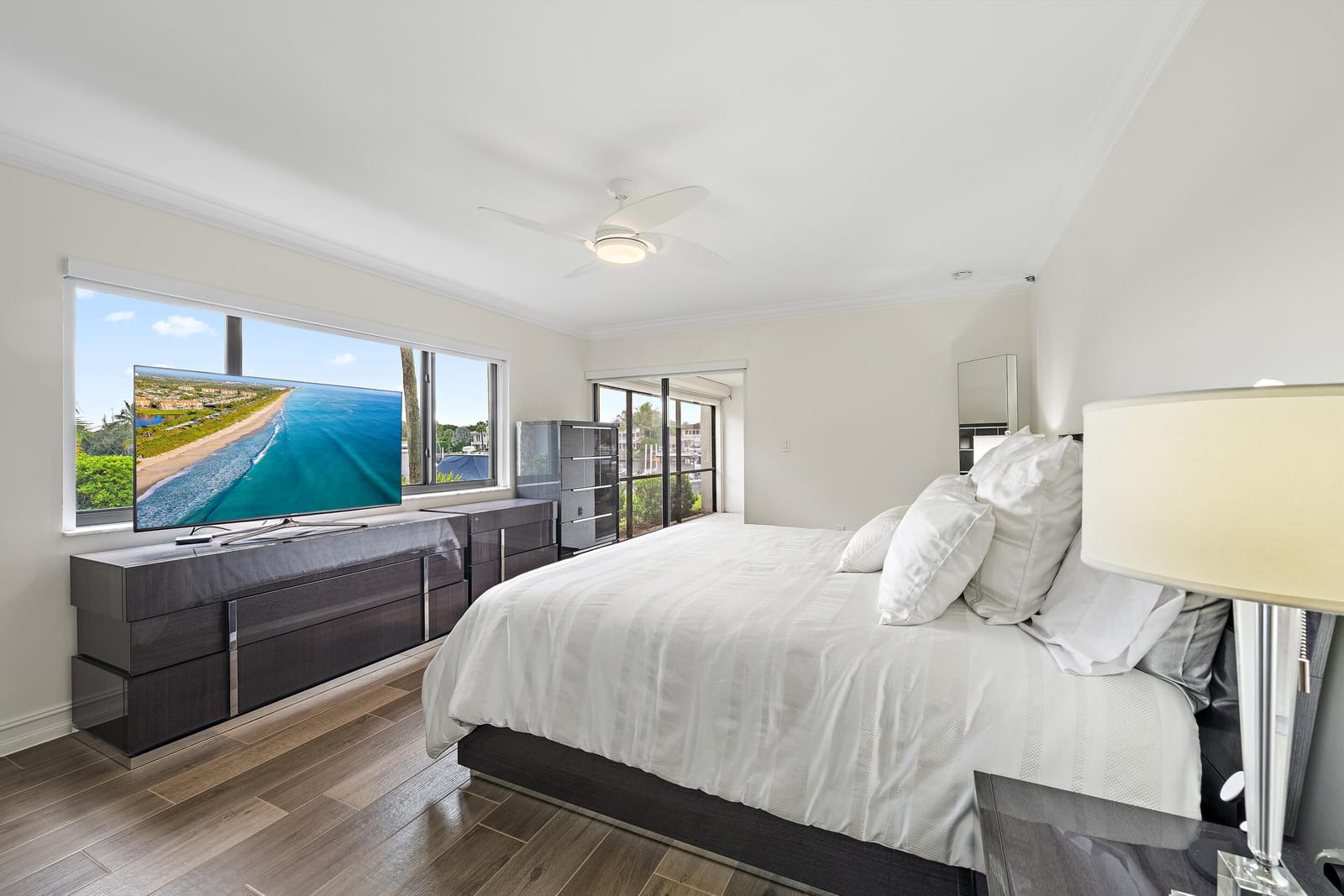513 Oak Harbour Drive — photo 11