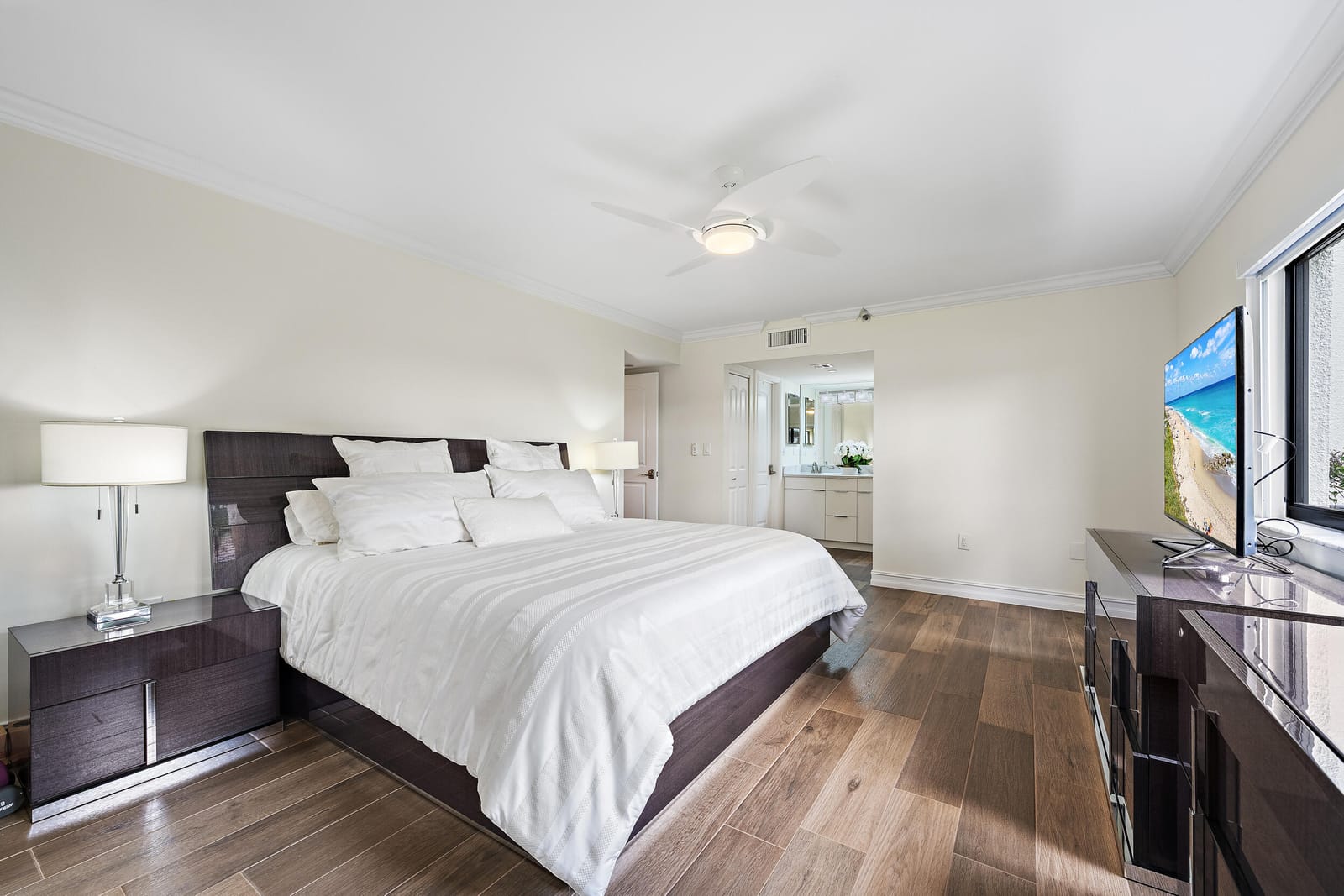 513 Oak Harbour Drive — photo 12