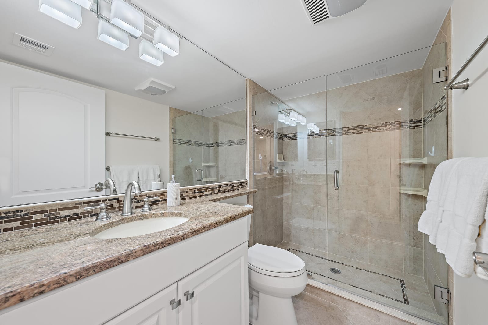 513 Oak Harbour Drive, Juno Beach, FL 33408 photo 16