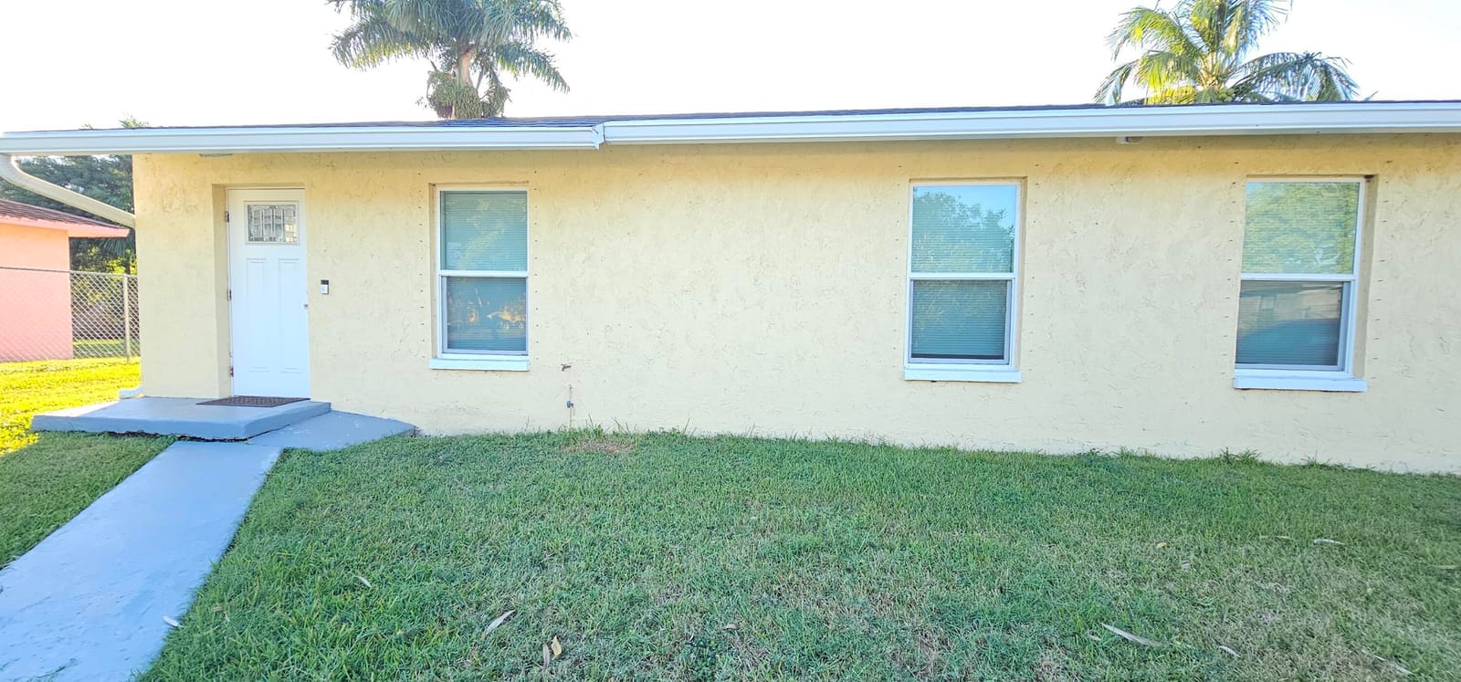 323 SEMINOLE Court — photo 2