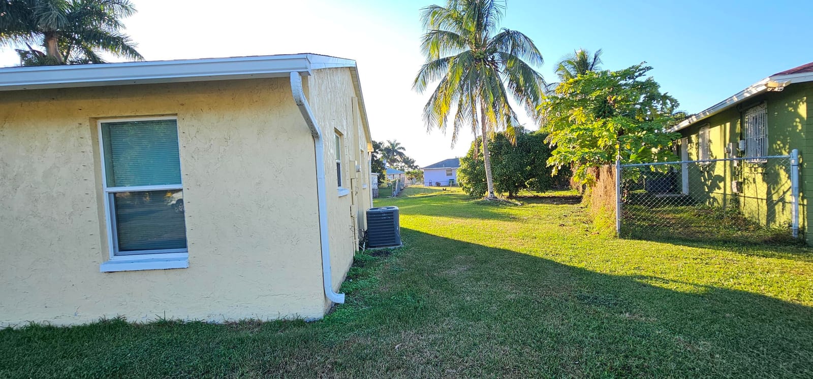 323 SEMINOLE Court, Pahokee, FL 33476 photo 14