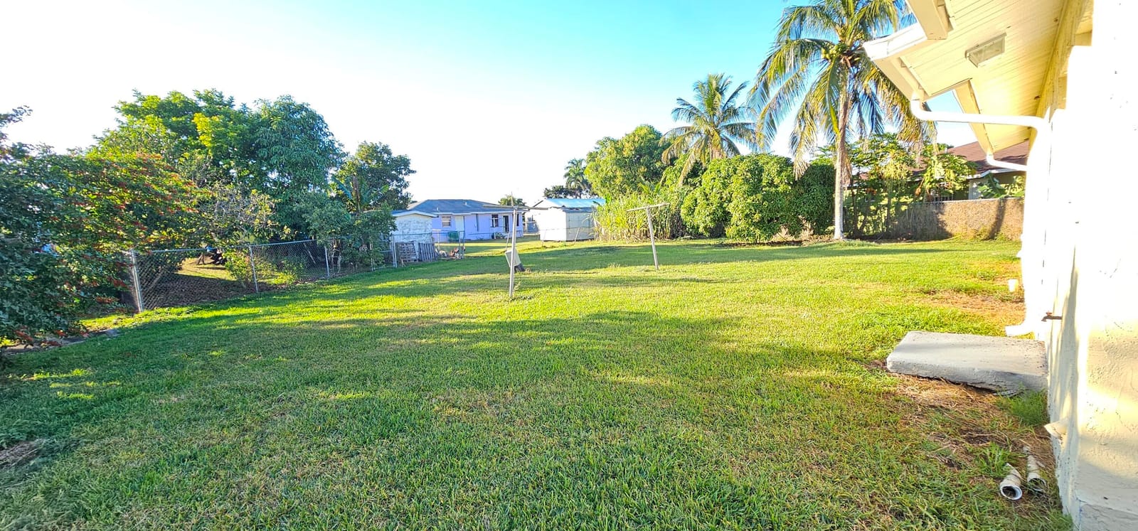 323 SEMINOLE Court, Pahokee, FL 33476 photo 15