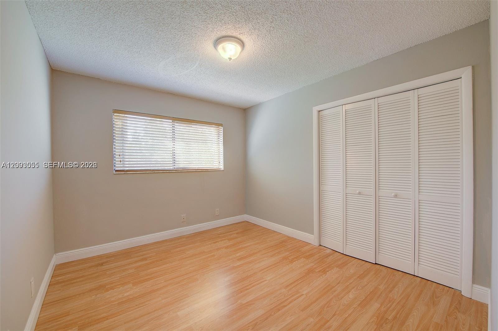 165 Lakeview Drive 201 — photo 2