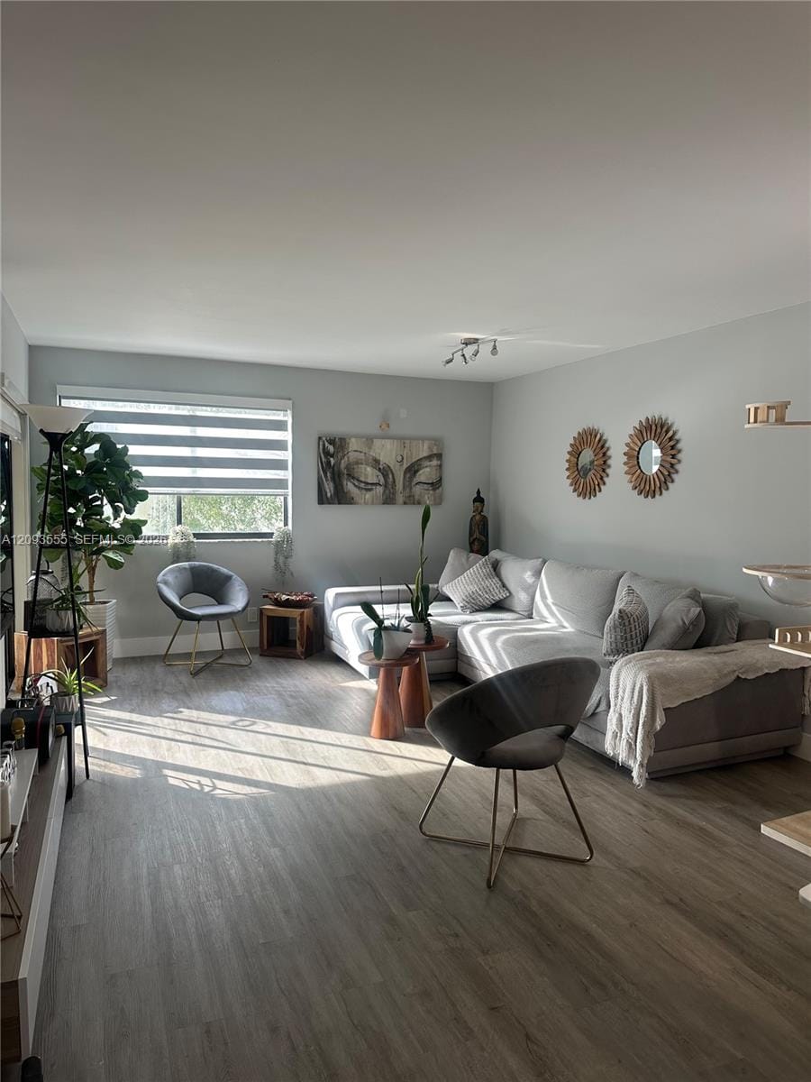 165 Lakeview Drive 201 — photo 9