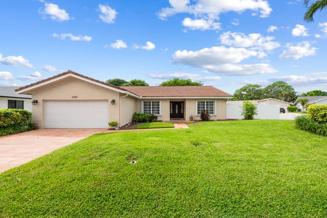 6760 HOLLANDAIRE Drive W, Boca Raton, FL 33433