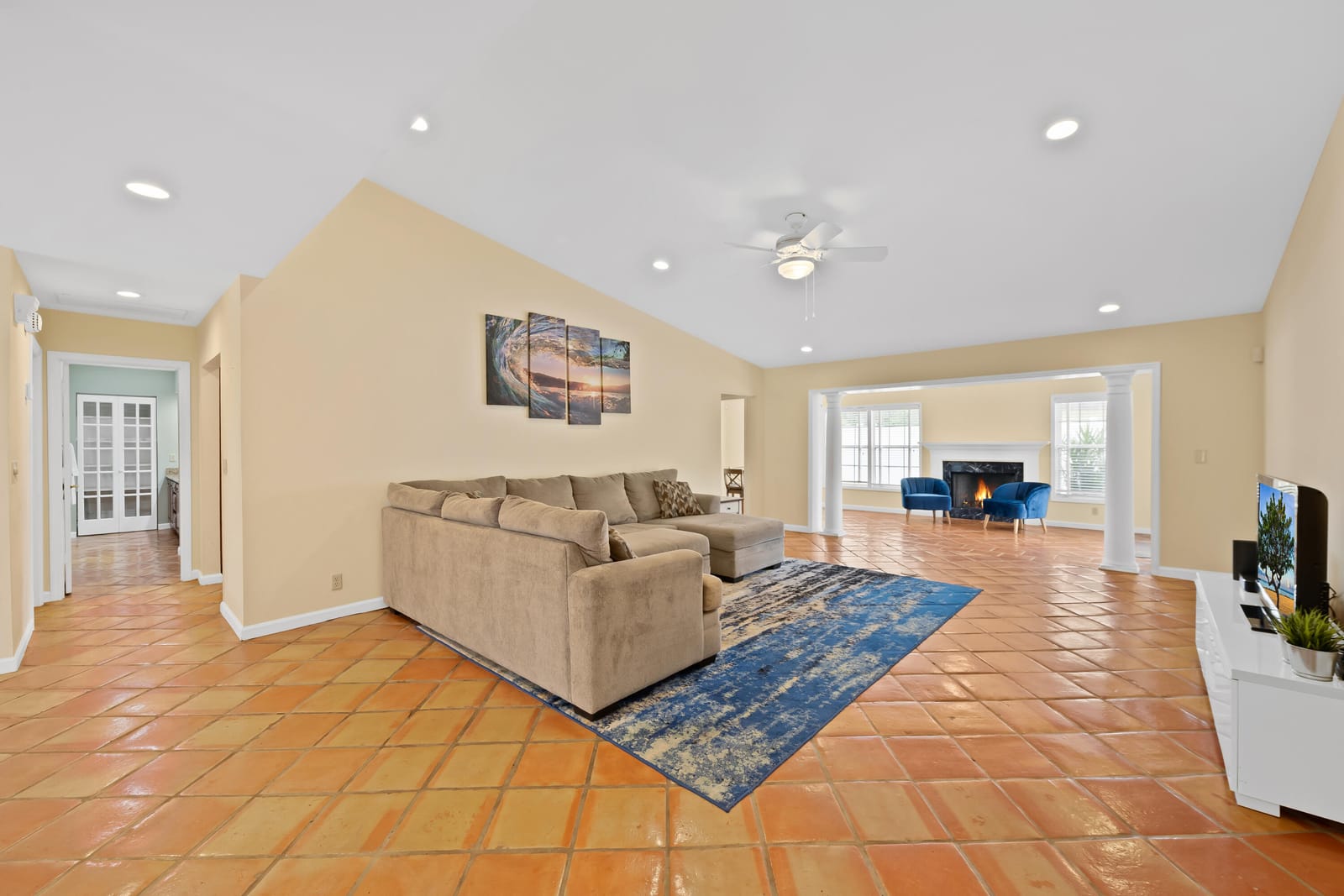 6760 HOLLANDAIRE Drive W, Boca Raton, FL 33433 photo 2