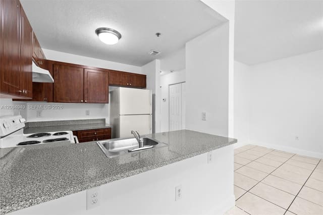 2461 W 78th Street 103, Hialeah, FL 33016