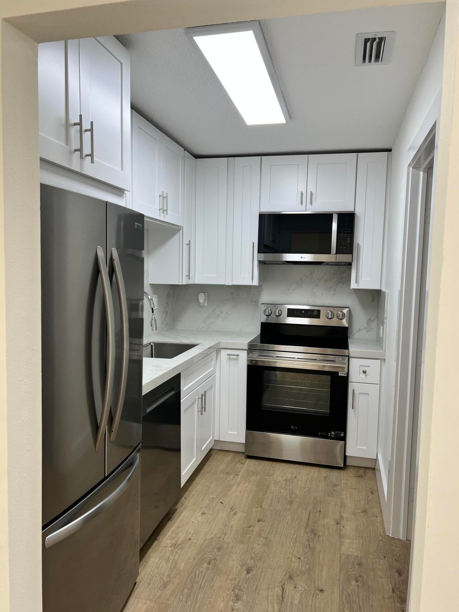 8500 NW 59TH Street — photo 2