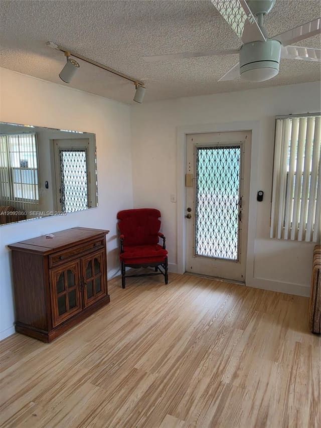 329 Farnham P 329, Deerfield Beach, FL 33442