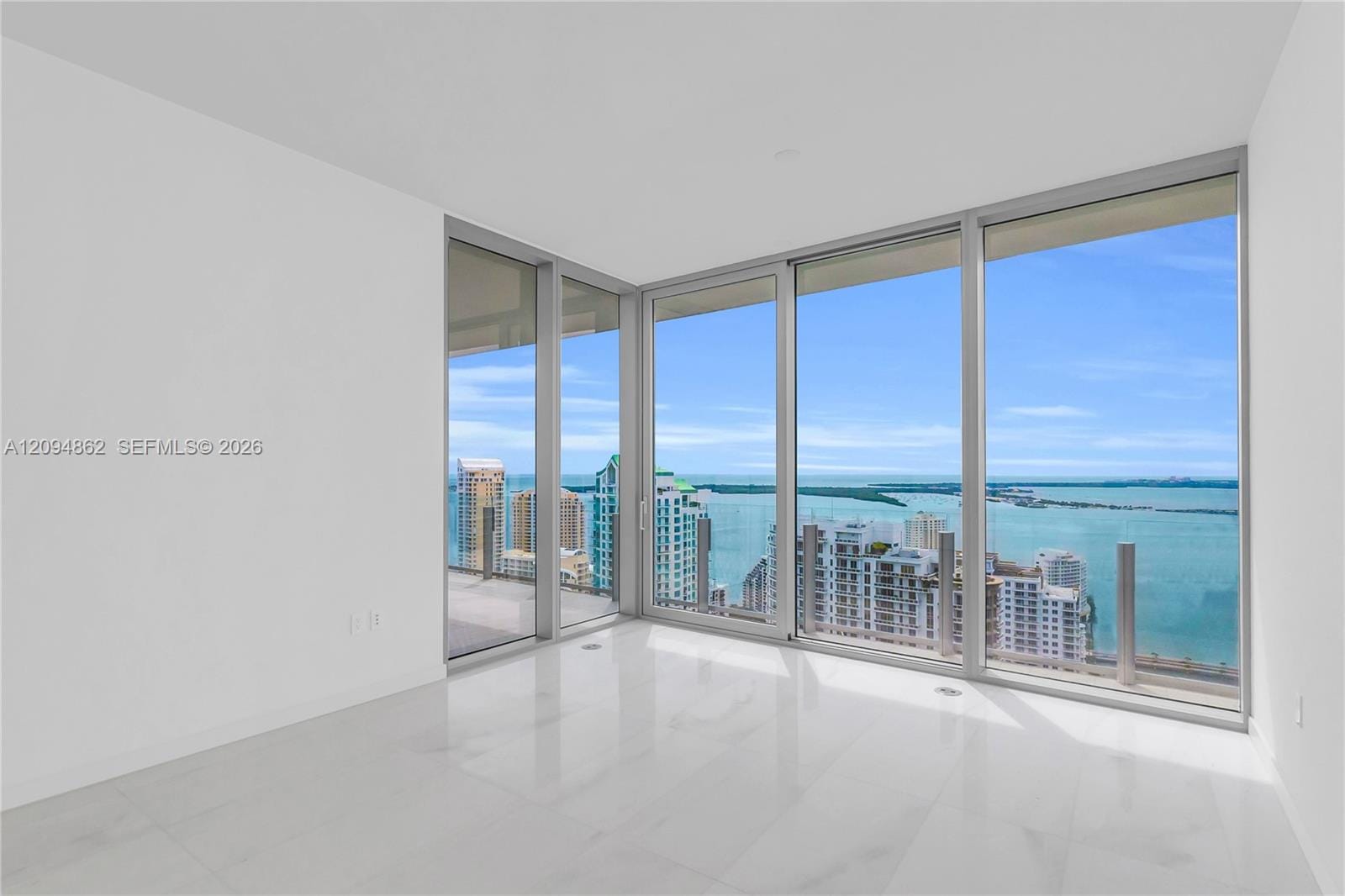 300 Biscayne Blvd Way 4203, Miami, FL 33131 photo 17