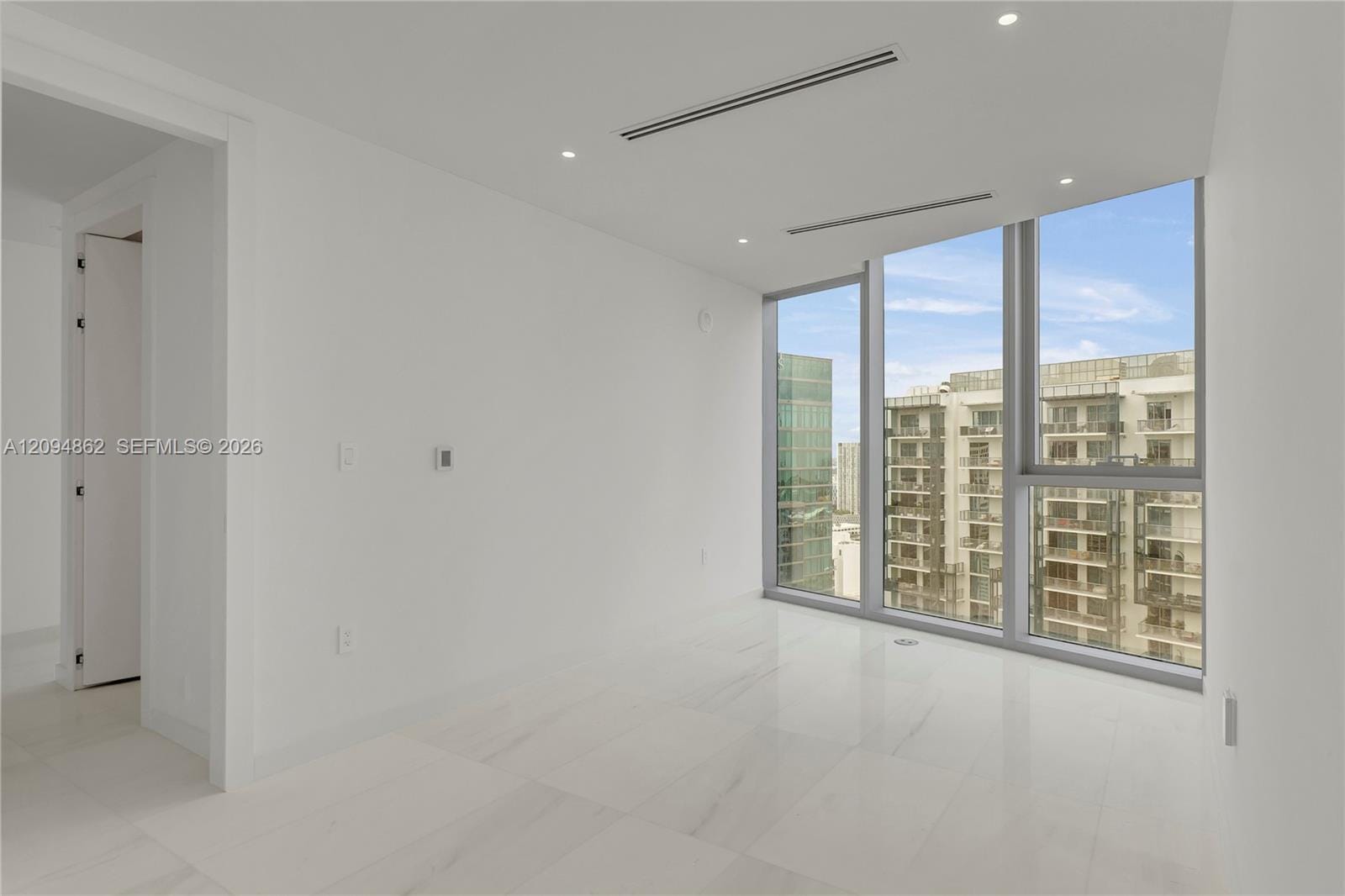 300 Biscayne Blvd Way 4203, Miami, FL 33131 photo 28
