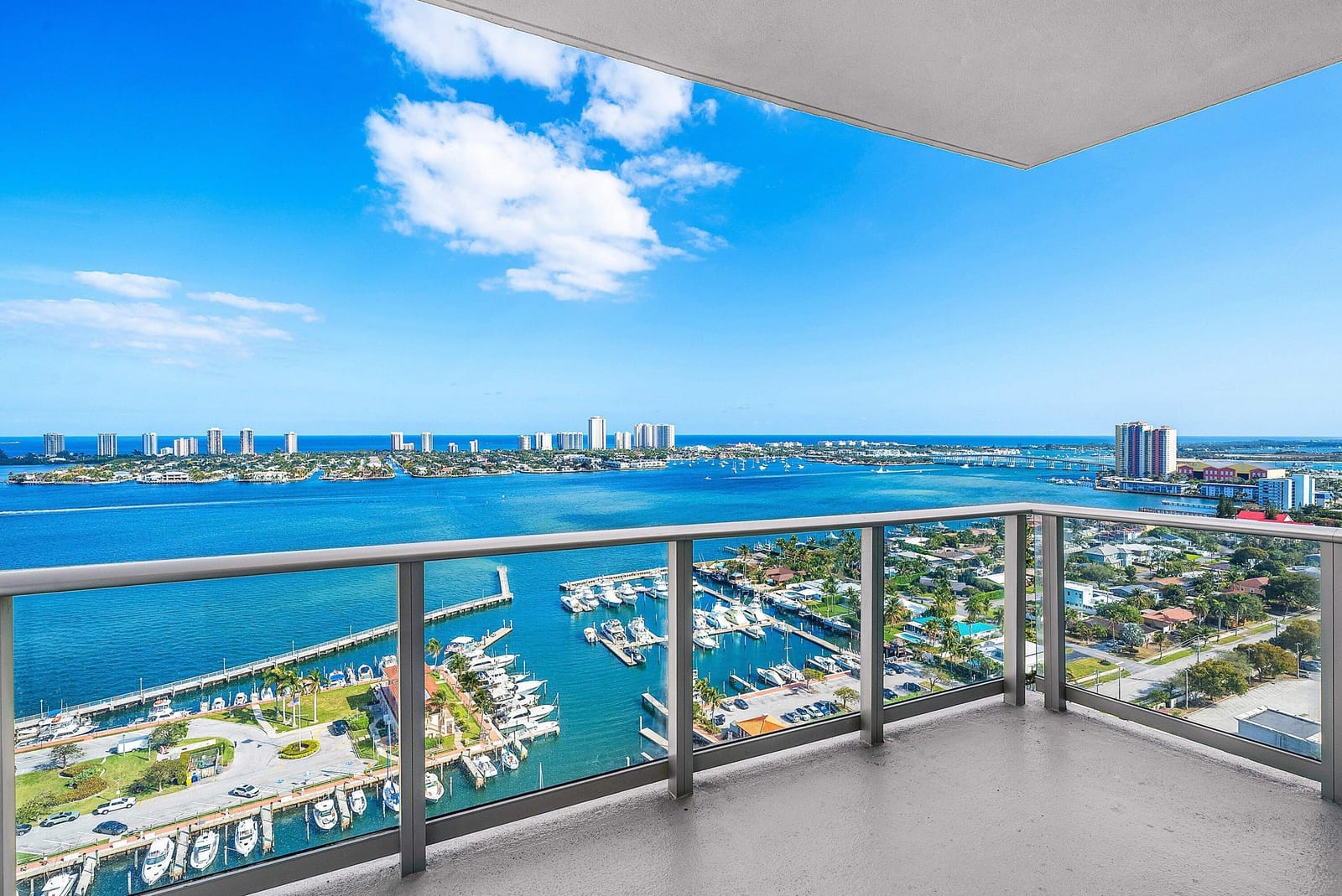 2 bedroom home for sale at 220 Lake Shore, Lake Park, FL 33403 — $2,595,000