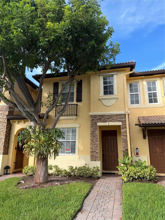 9323 SW 227th Street 6-5, Cutler Bay, FL 33190