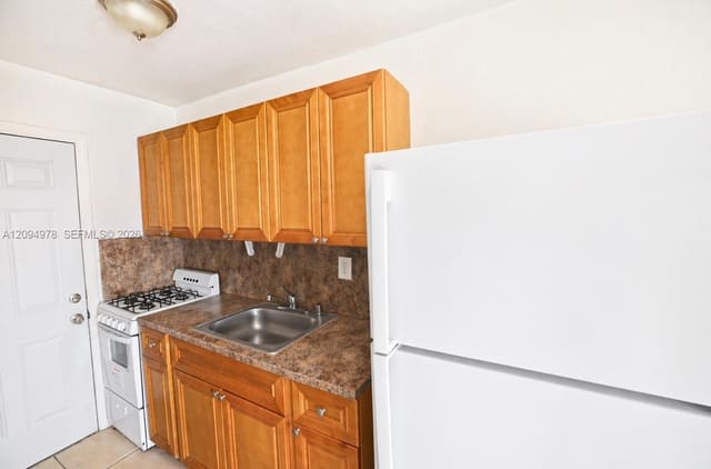 6337 W Flagler Street 20, Miami, FL 33144