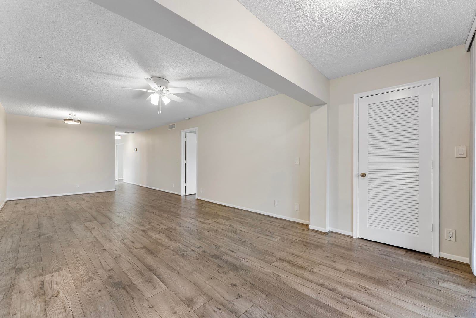 1160 Mahogany Way 103 — photo 11
