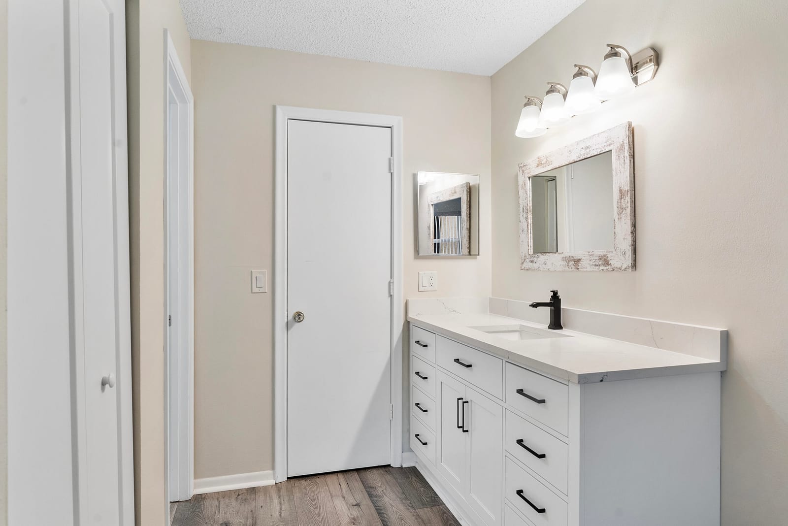 1160 Mahogany Way 103 — photo 7
